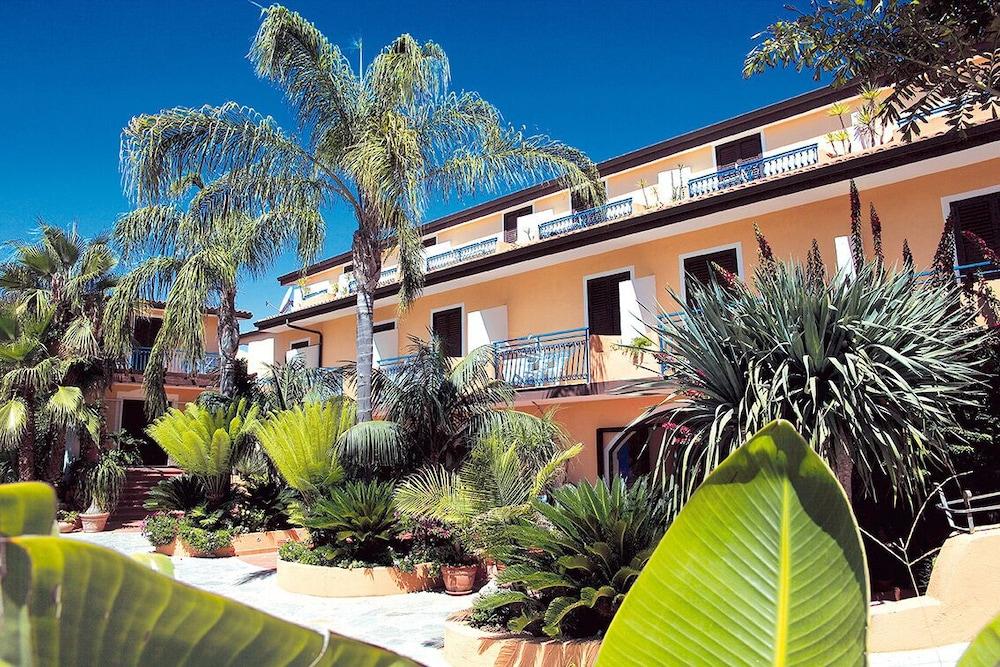 Residence Esmeraldo 카포바티카노 외부 사진